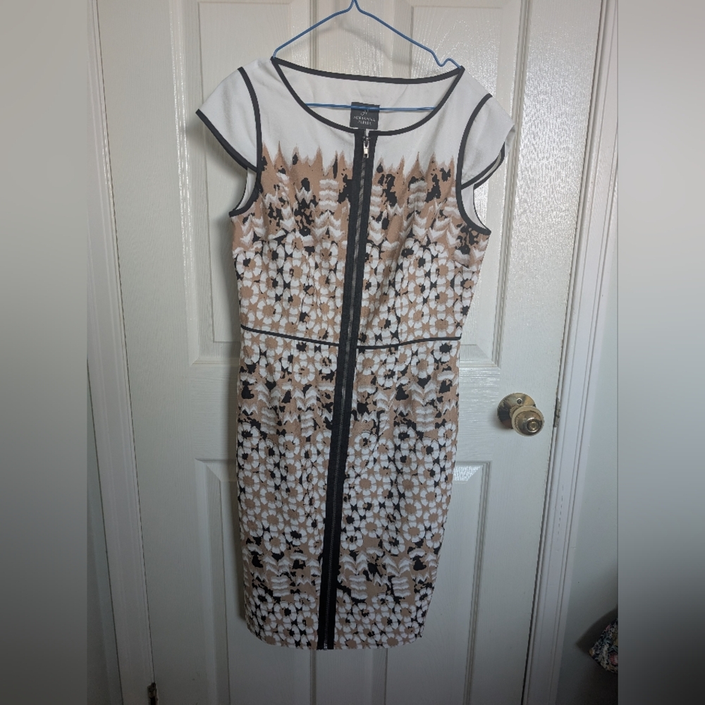 Adrianna Papell | Short Sleeve Dress